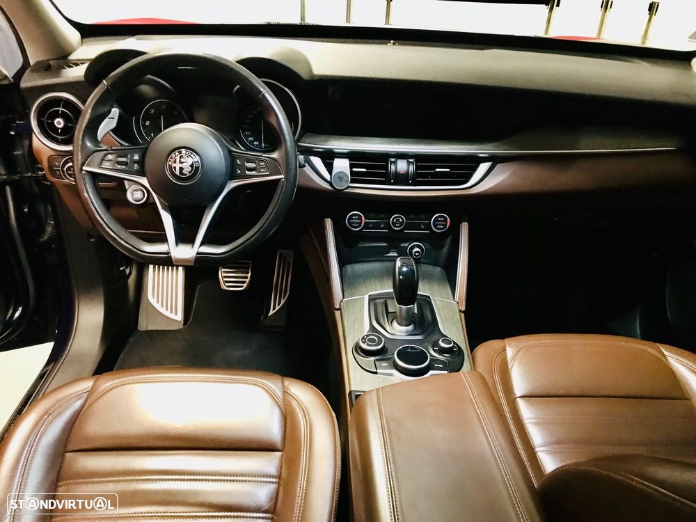 Alfa Romeo Stelvio 2.2 D Estrema Q4 AT8 - 12