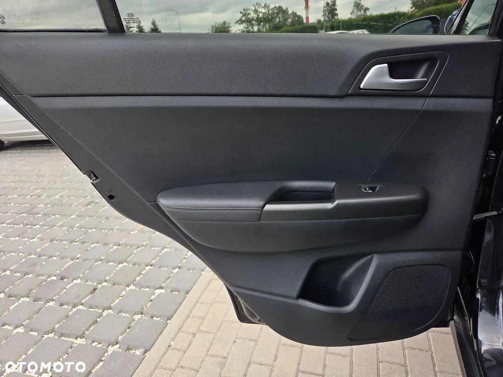 Kia Sportage 1.7 CRDI 2WD ISG Spirit - 23