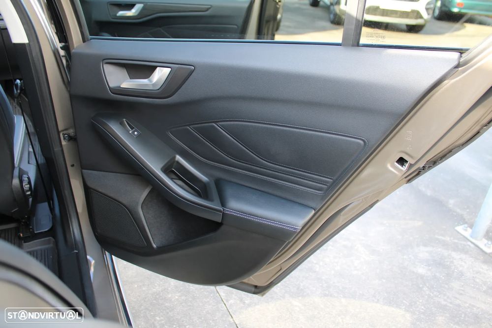 Ford Focus 1.0 EcoBoost S&S VIGNALE - 52