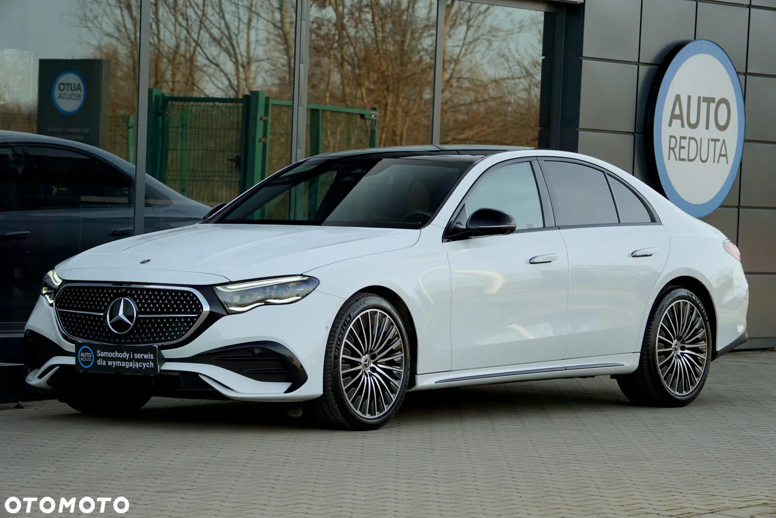 Mercedes-Benz Klasa E 220 d 4Matic 9G-TRONIC Edition AMG Line - 2
