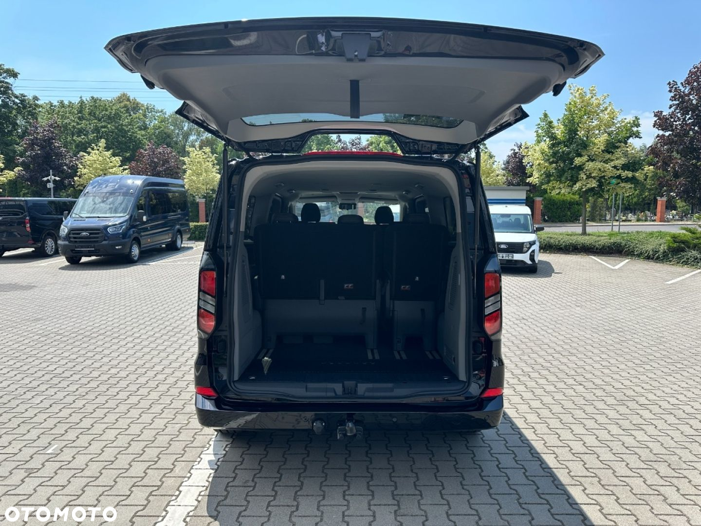 Ford Tourneo Custom - 8