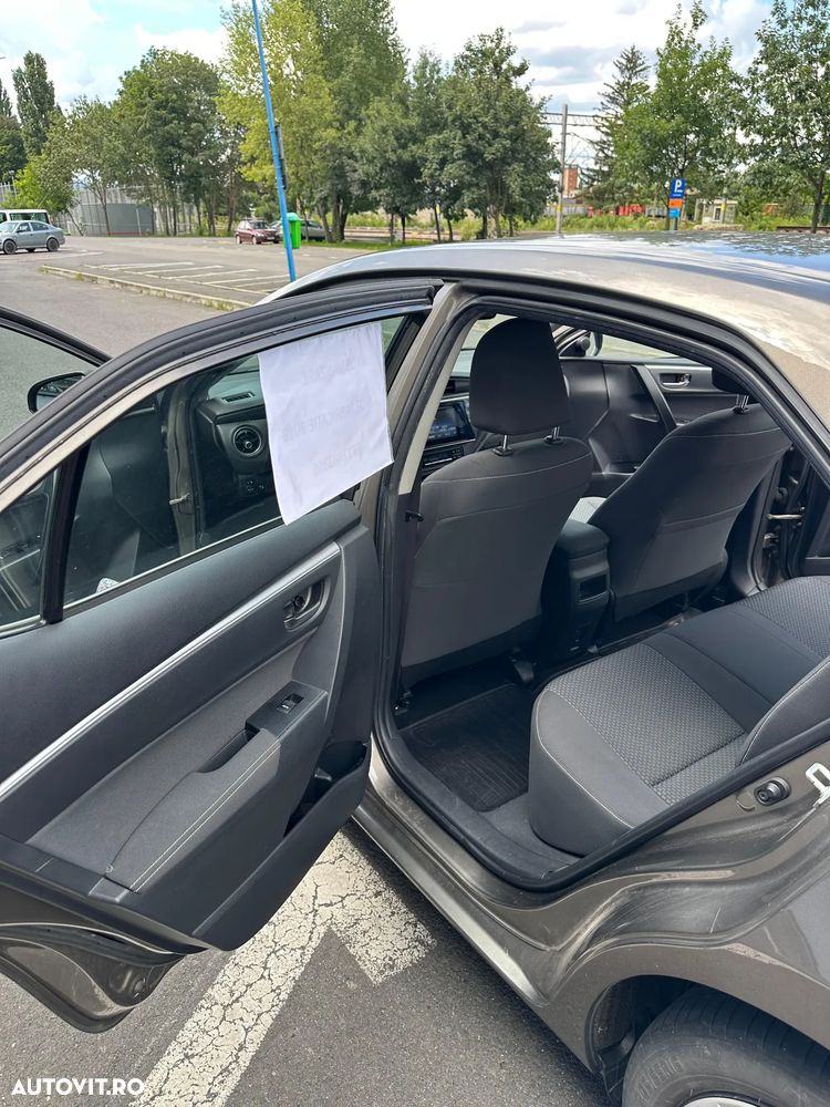 Toyota Corolla - 4