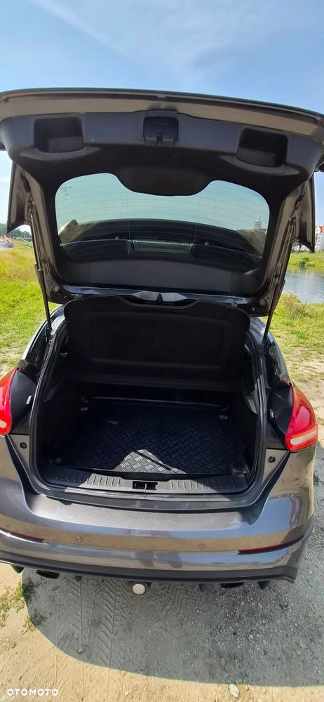 Ford Focus - 13