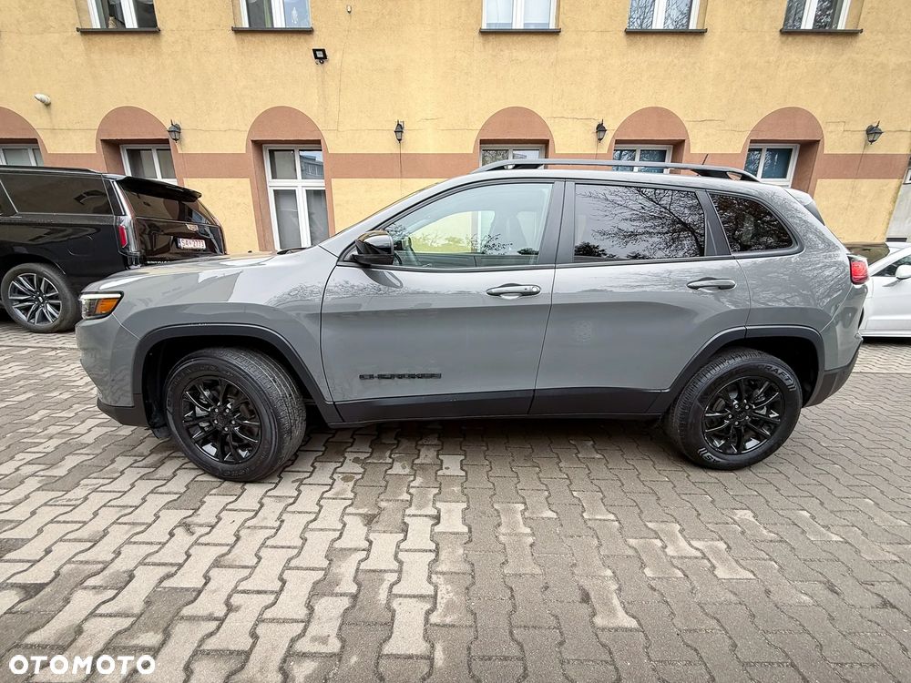 Jeep Cherokee - 3