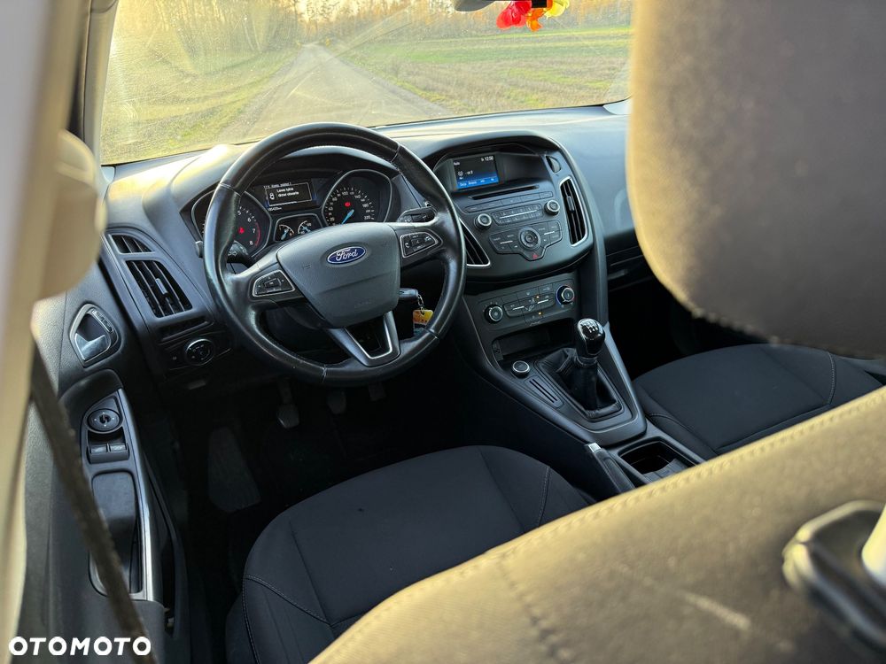 Ford Focus 1.6 SYNC Edition - 10