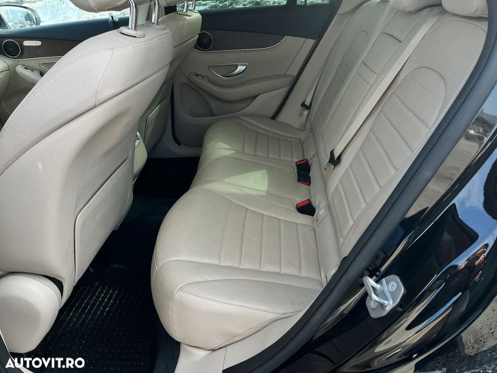 Mercedes-Benz GLC 220 d 4MATIC - 11