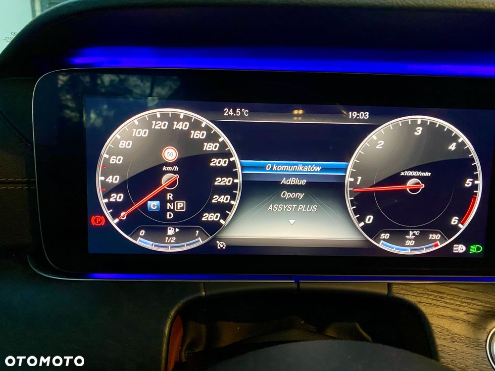 Mercedes-Benz Klasa E 220 d Coupe 4-Matic 9G-TRONIC - 21