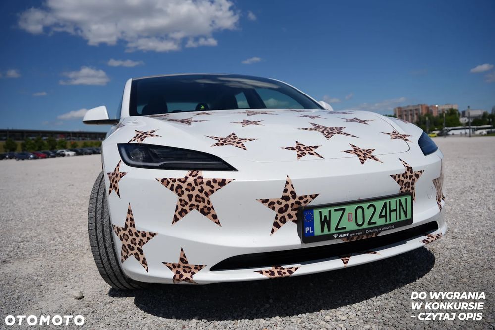 Tesla Model 3 - 4