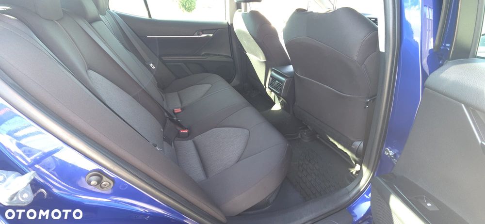 Toyota Camry 2.5 Hybrid Comfort CVT - 10