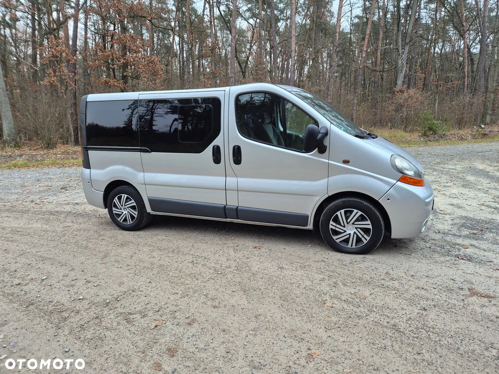 Renault Trafic dCi Passenger - 4