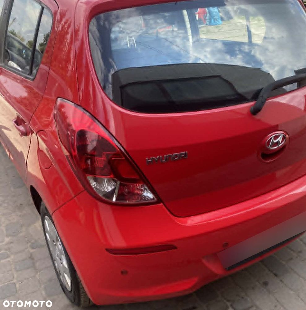 Hyundai i20 1.1 CRDi - 12