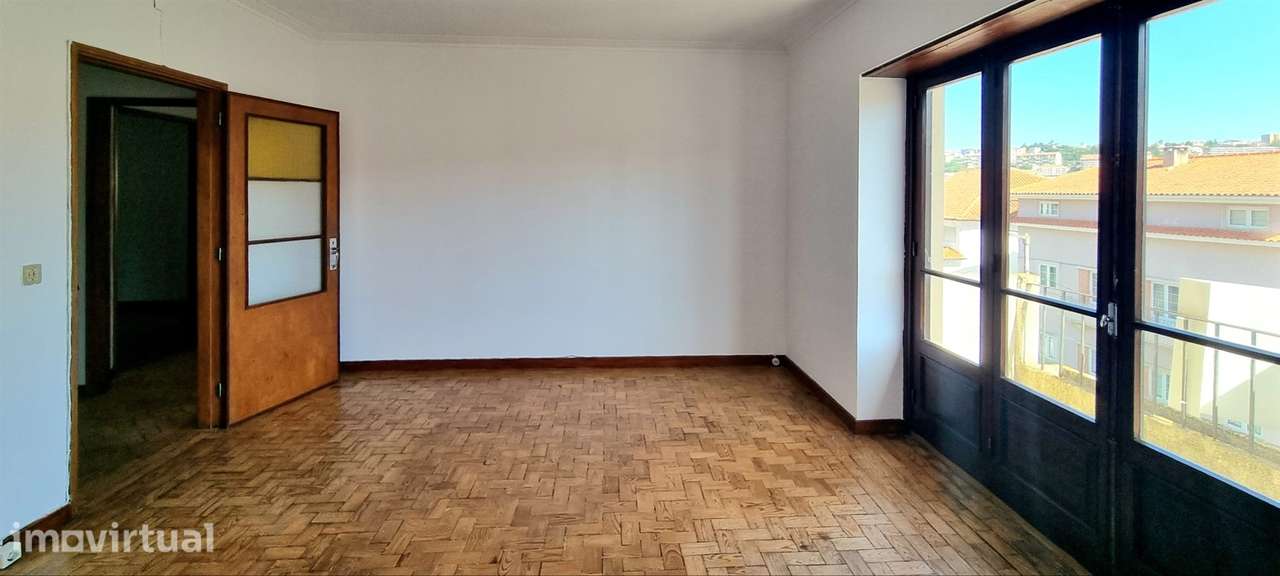Apartamento T4 - Bairro Norton de Matos - Coimbra/Venda - Grande imagem: 4/34