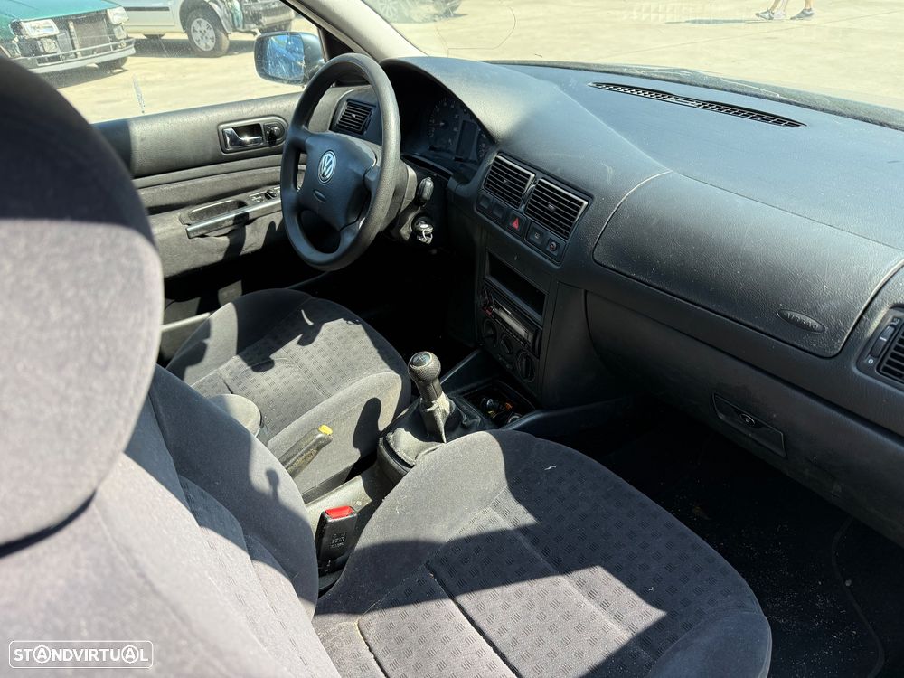 Vw Golf 4 carrinha 1.4 gasolina de 2002 - 8