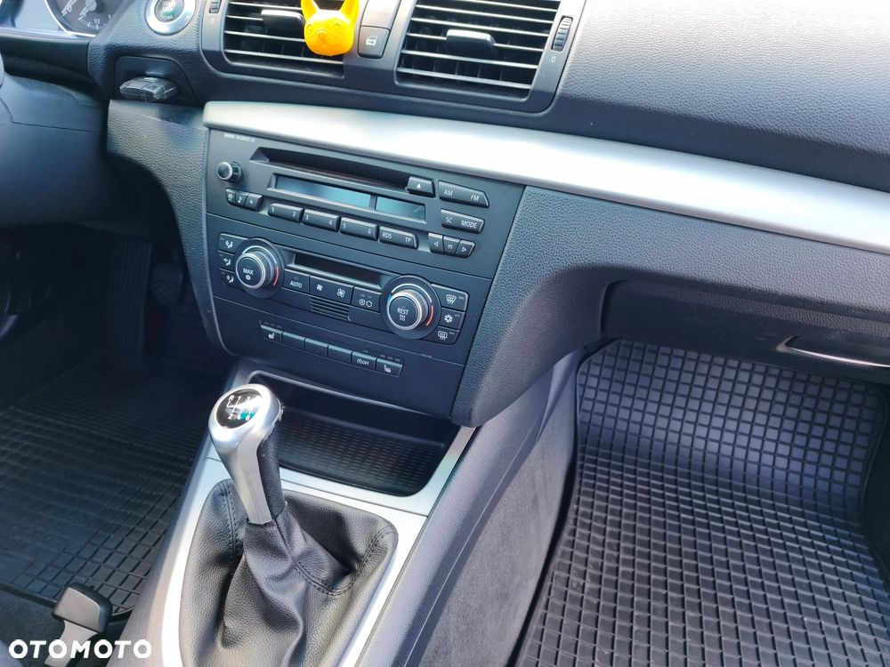 BMW Seria 1 116i - 33