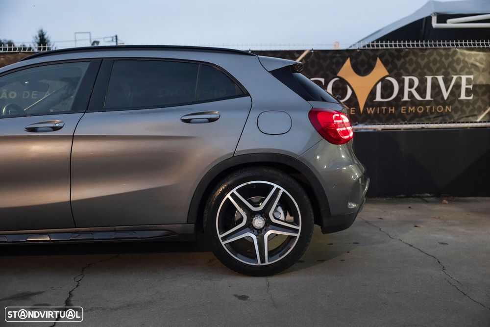 Mercedes-Benz GLA 220 d 4Matic 7G-DCT AMG Line - 18