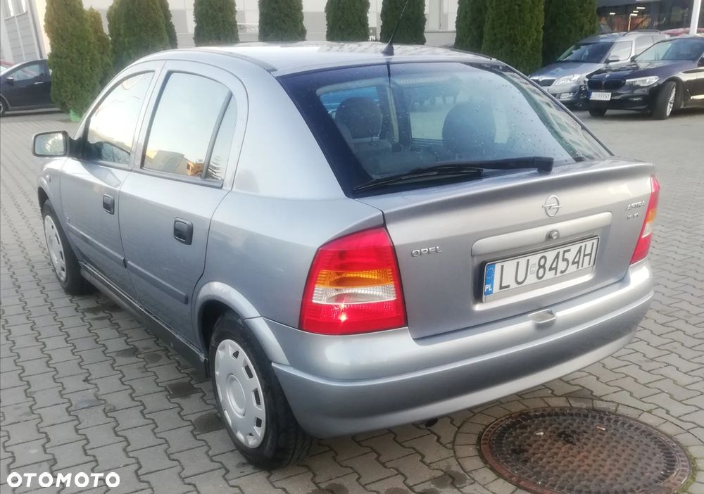 Opel Astra - 4