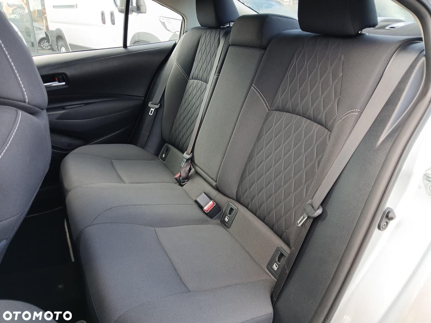 Toyota Corolla 1.8 Hybrid Comfort - 11
