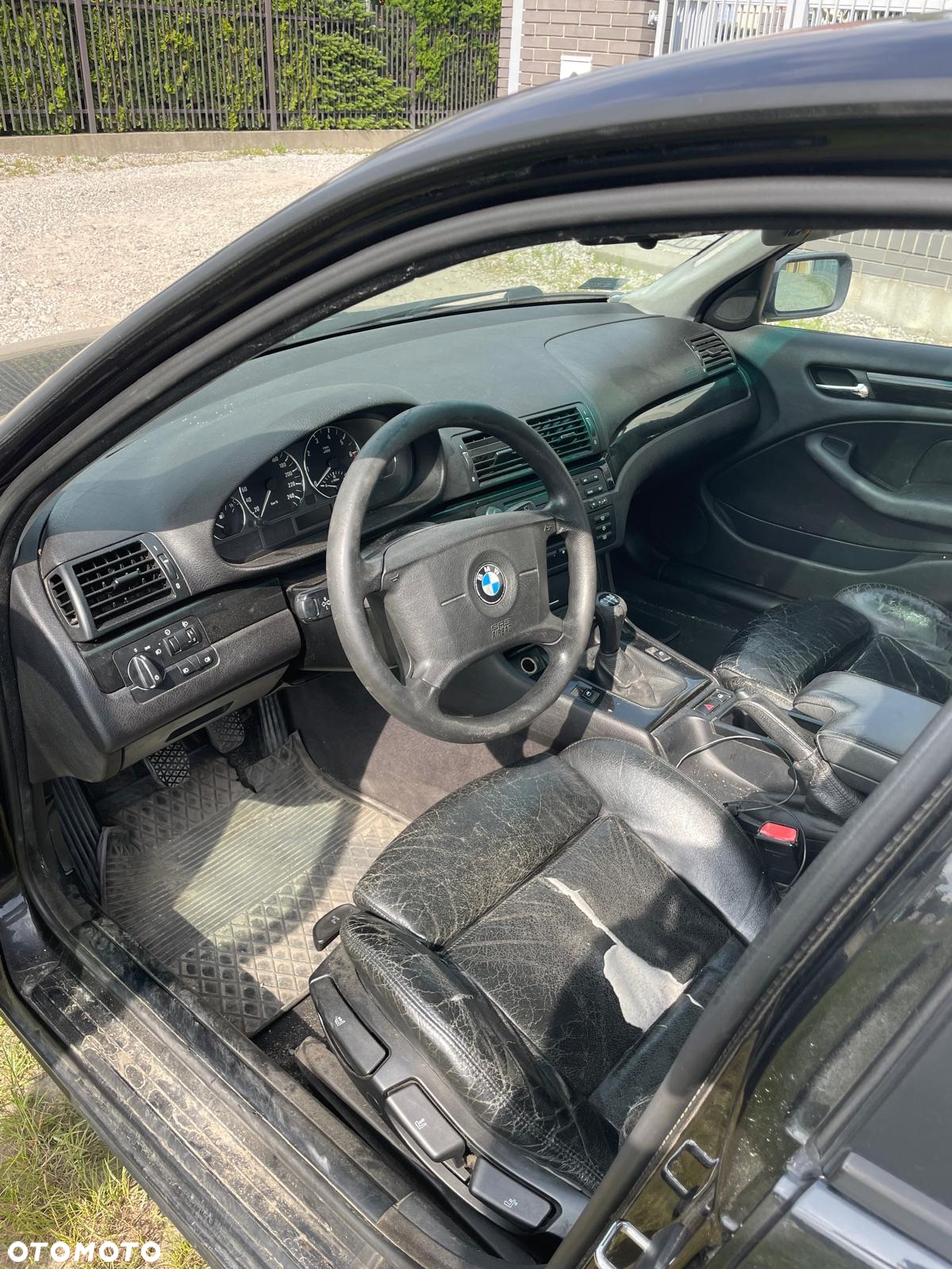 BMW Seria 3 318i - 5