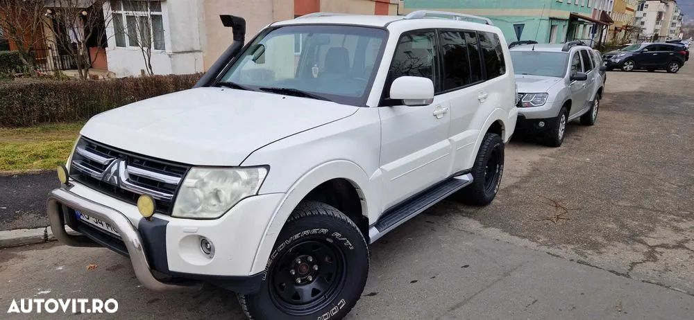 Mitsubishi Pajero - 4