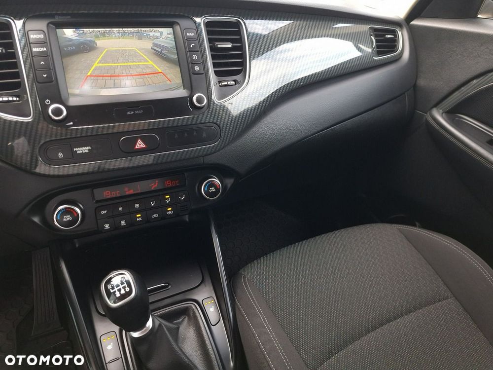 Kia Carens 1.6 GDI L - 19