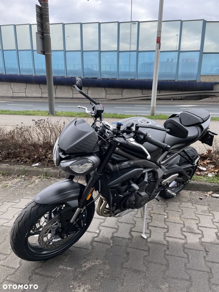 Triumph Street Triple - 2