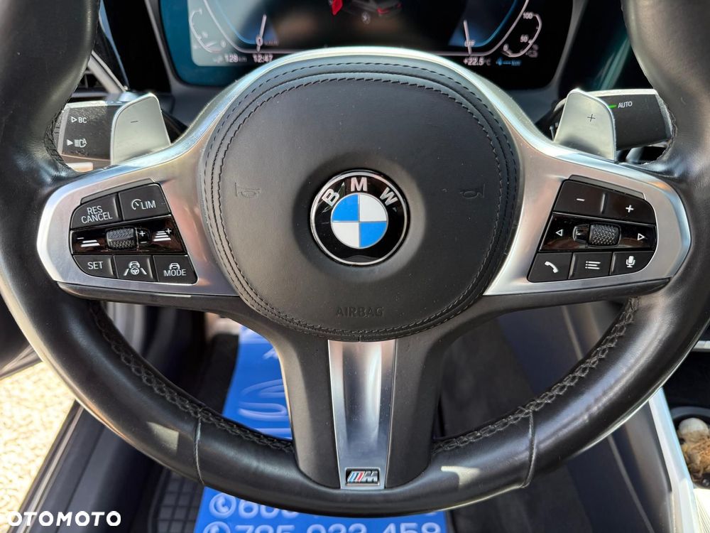 BMW Seria 3 330e M Sport sport - 25