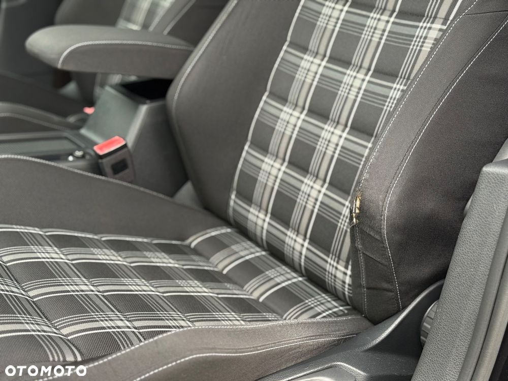 Volkswagen Golf 2.0 TDI BMT GTD DSG - 28