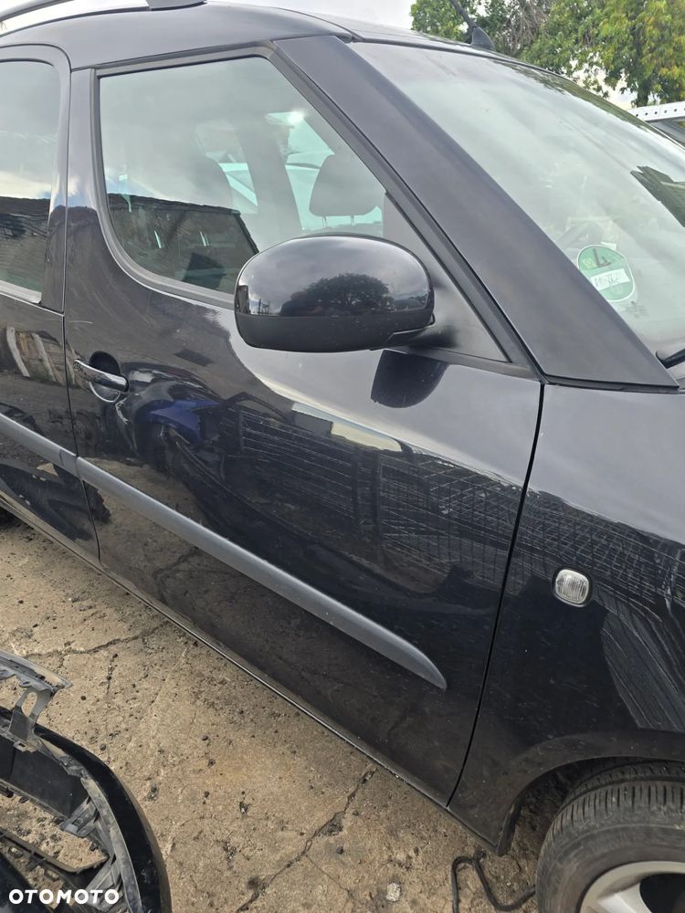 Drzwi prawy przód skoda Roomster w kolorze 9910 - 1