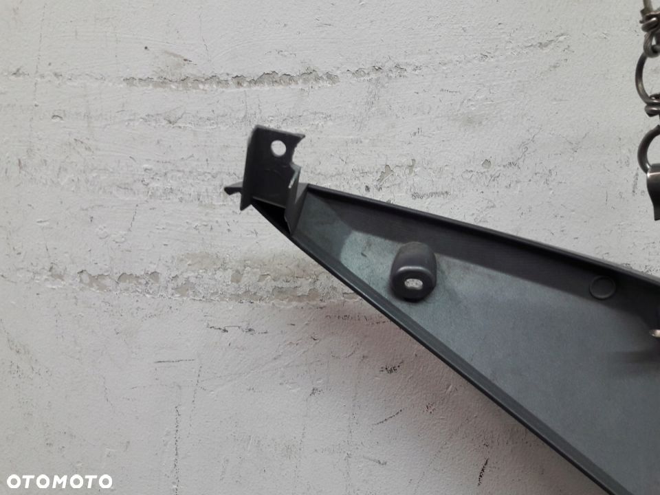 SYM GTS 125 300 JoyMax owiewka lewa dolna plug - 5