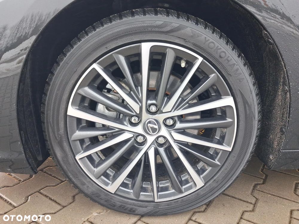 Lexus ES 300h Prestige - 26
