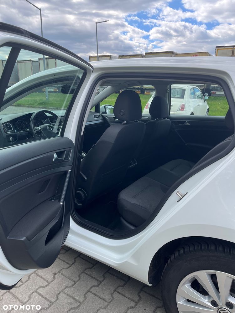 Volkswagen Golf - 18