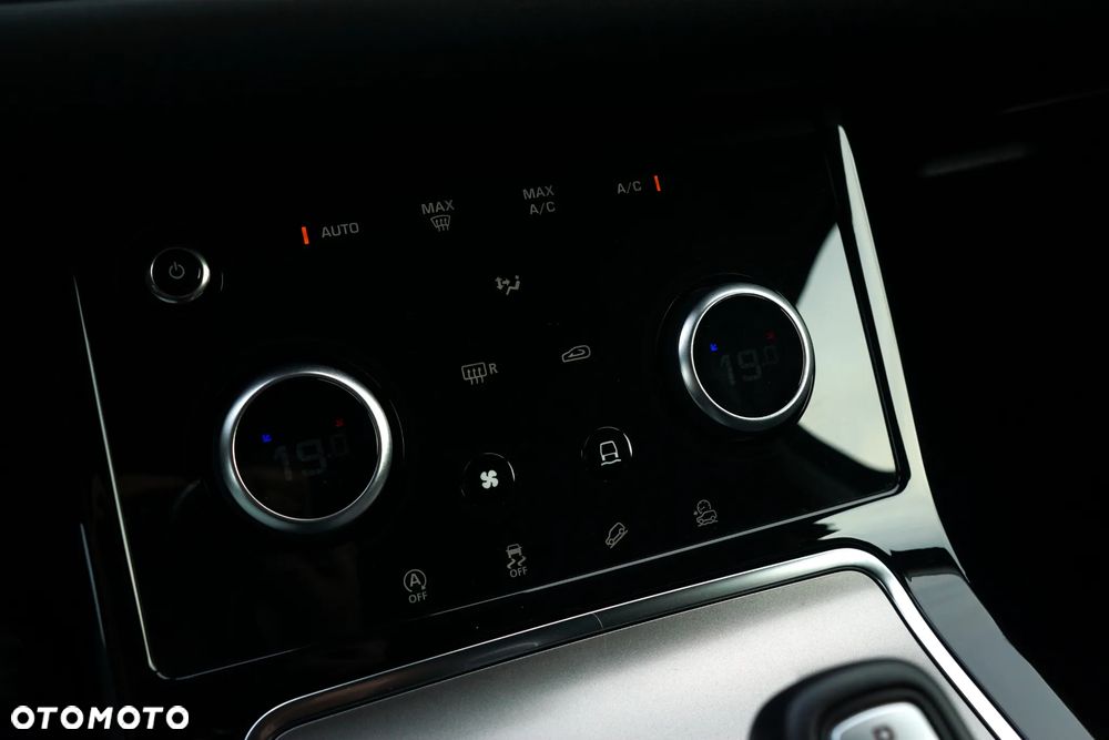 Land Rover Range Rover Evoque - 22