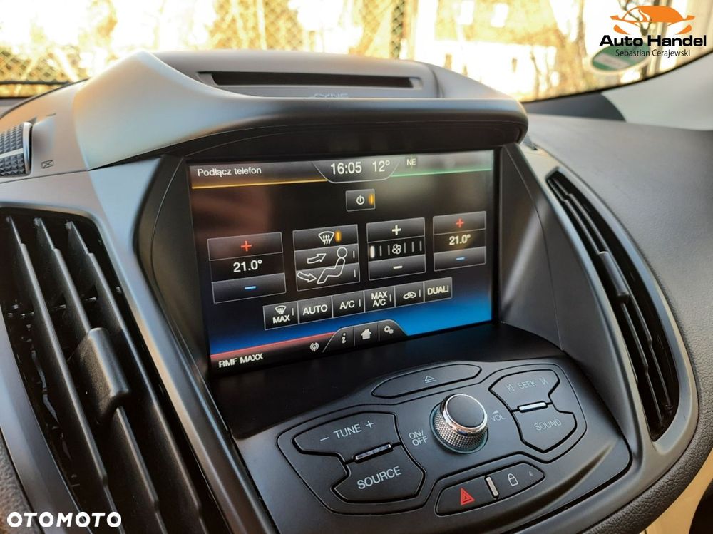 Ford Kuga 1.5 EcoBoost 2x4 Titanium - 21