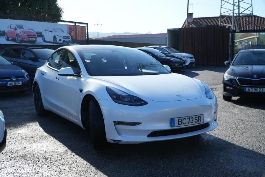Tesla Model 3 Long Range Tração Traseira - 4