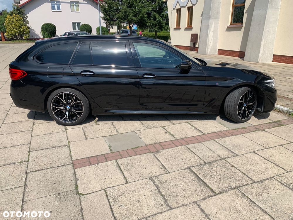 BMW Seria 5 520d M Sport - 8