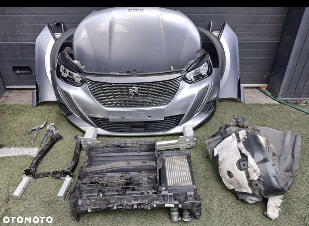 MASKA ZDERZAK LAMPY PAS PEUGEOT 2008 II EV ELEKTRYK KOLOR EZR EZRC - 1