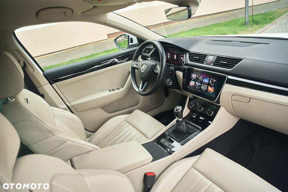 Skoda Superb 2.0 TDI L&K - 25