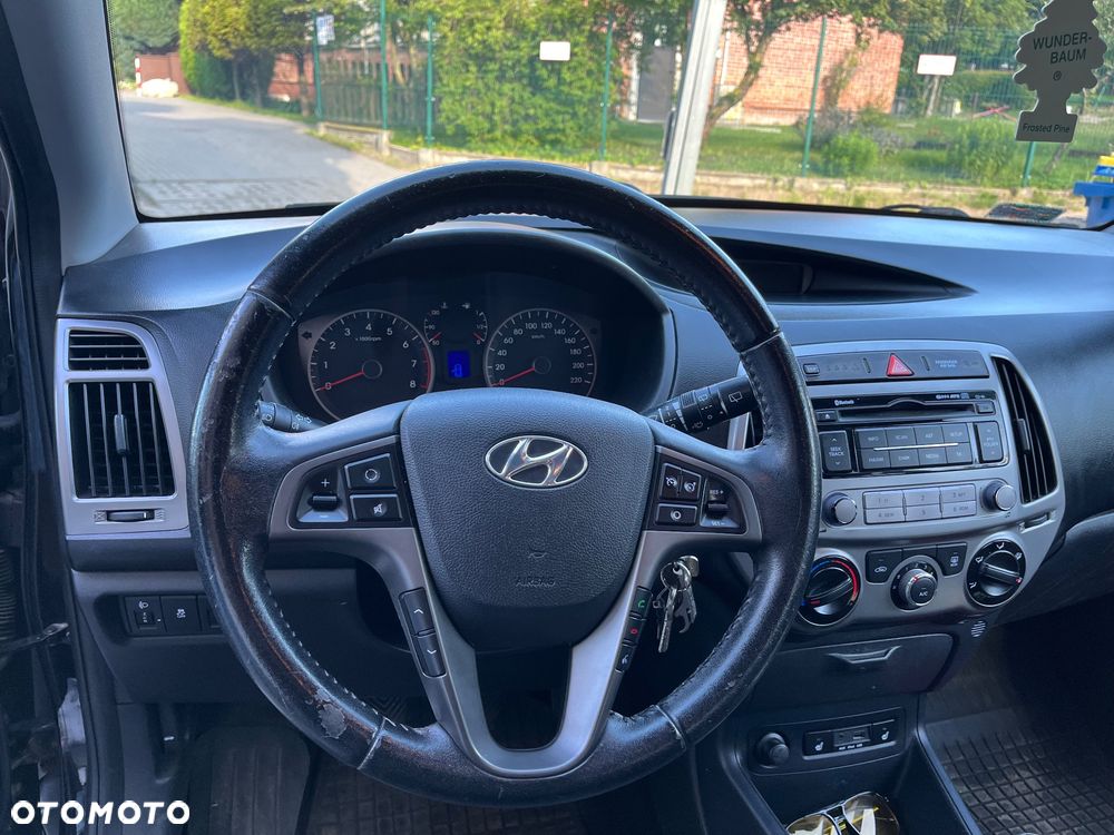 Hyundai i20 1.25 Wersja Jubileuszowa - 12