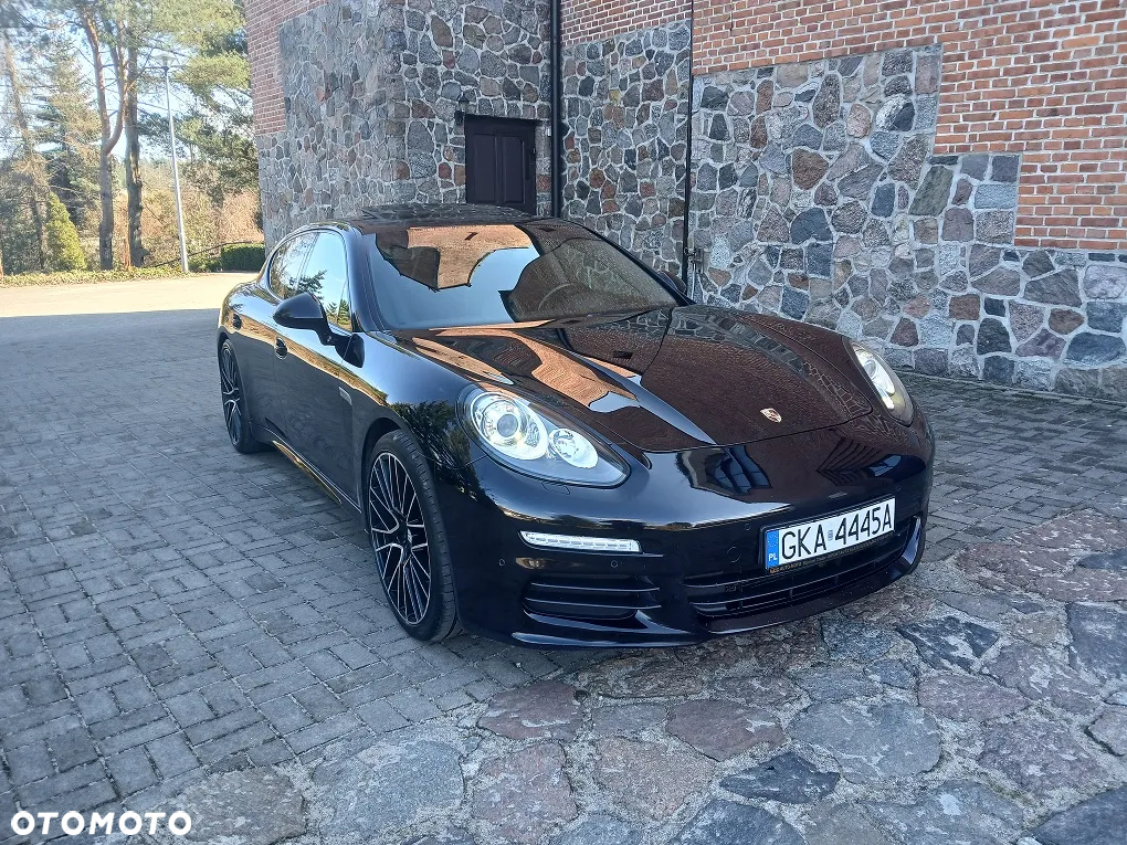 Porsche Panamera - 3