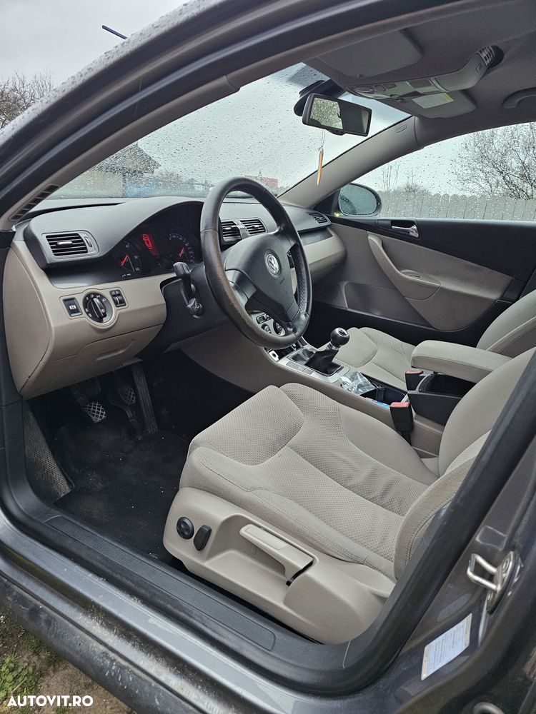 Volkswagen Passat 2.0 TDI DPF Comfortline - 6