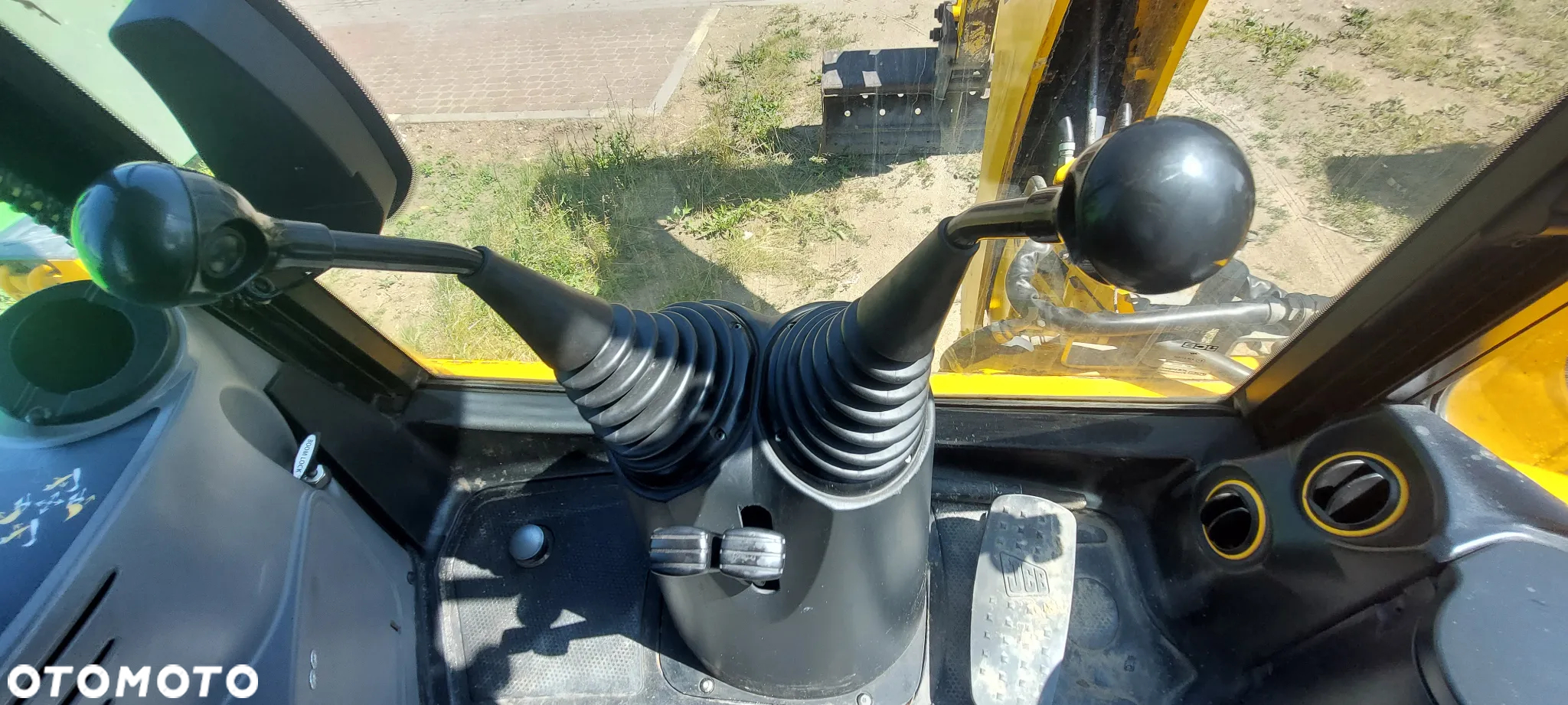 JCB 4CX  PLUS - 12