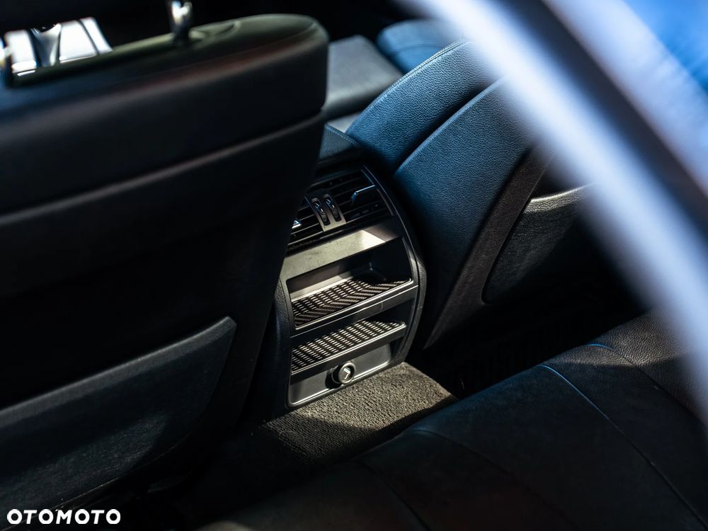 BMW Seria 5 - 36