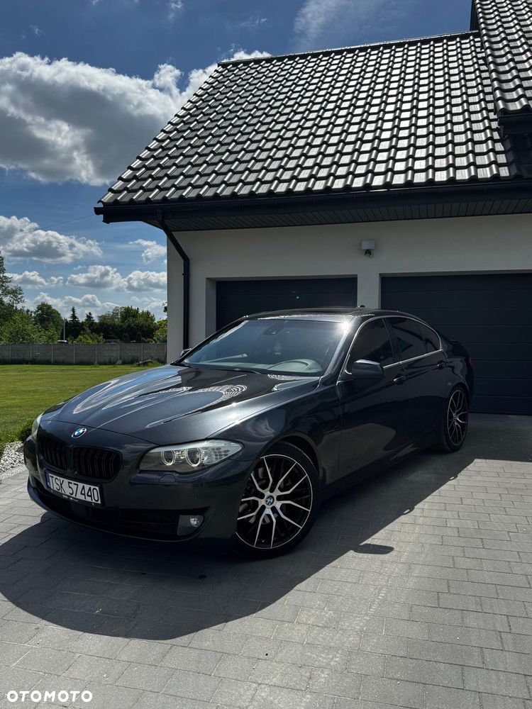 BMW Seria 5 525d - 2