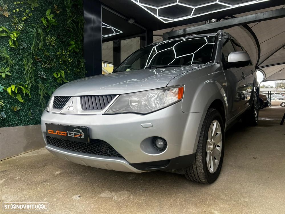 Mitsubishi Outlander 2.0 DI-D Intense 4WD - 3