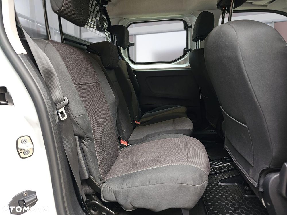 Opel Combo 1.5 DT Edition 102KM - 10