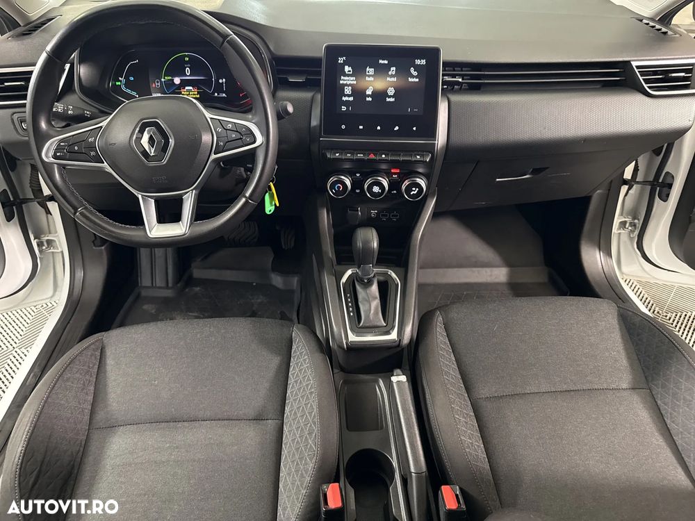 Renault Clio - 10