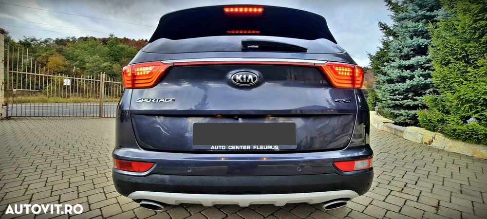 Kia Sportage 2.0 CRDI 4WD Automatik Dream-Team Edition - 18