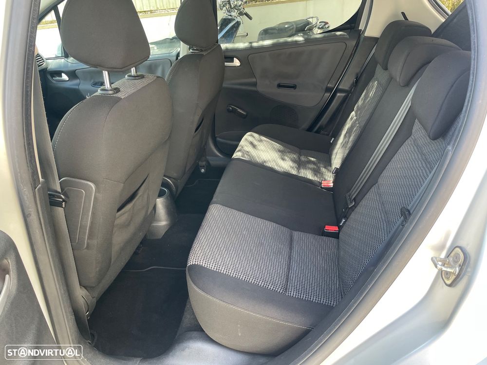 Peugeot 207 1.4 HDi Sport - 20