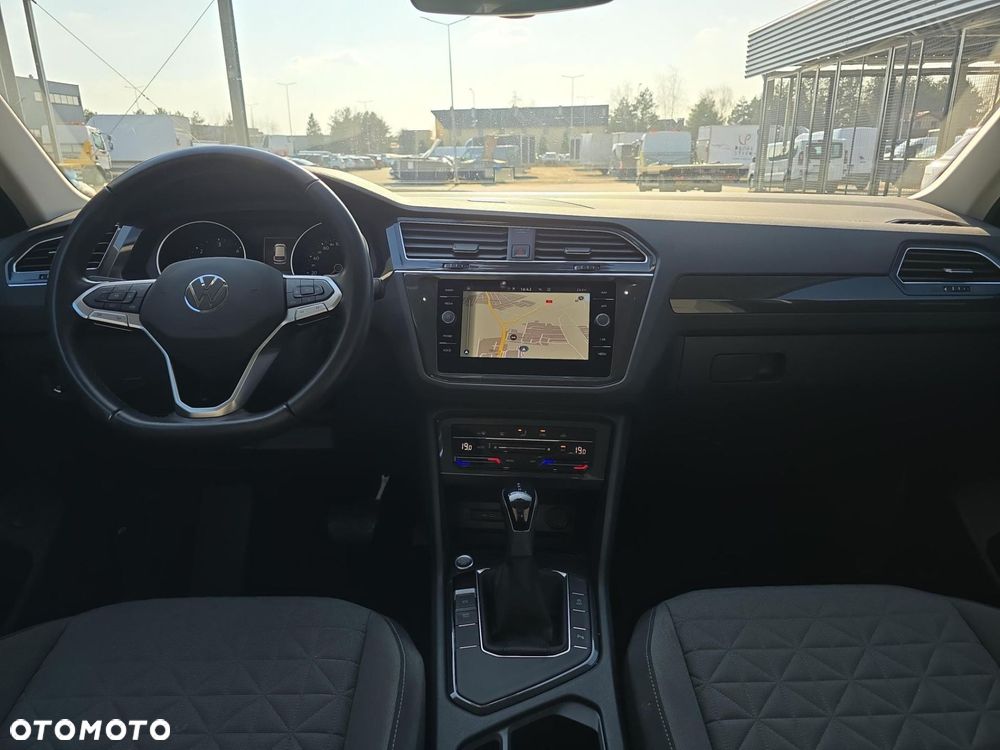 Volkswagen Tiguan - 12