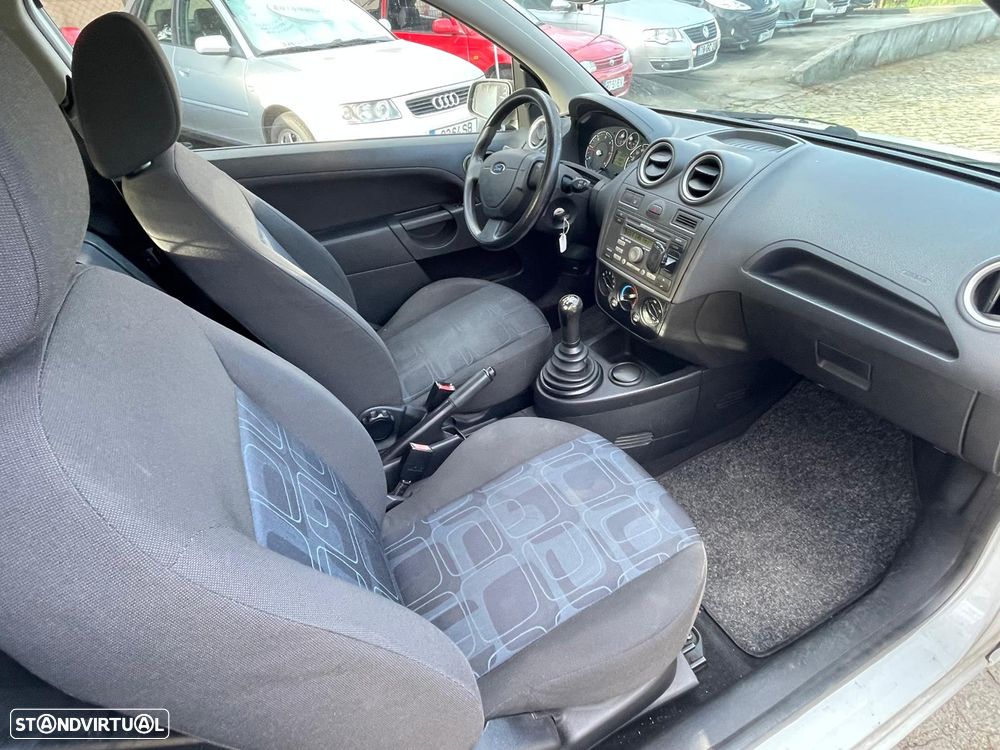 Ford Fiesta Van 1.4 Tdci  A/C - 7